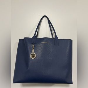Reversible Tommy Hilfiger tote bag in Navy blue